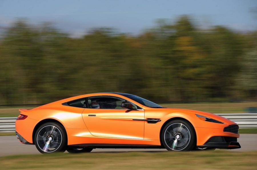  Aston Martin Vanquish 2012 года  (NA) (фото 107 из 182)